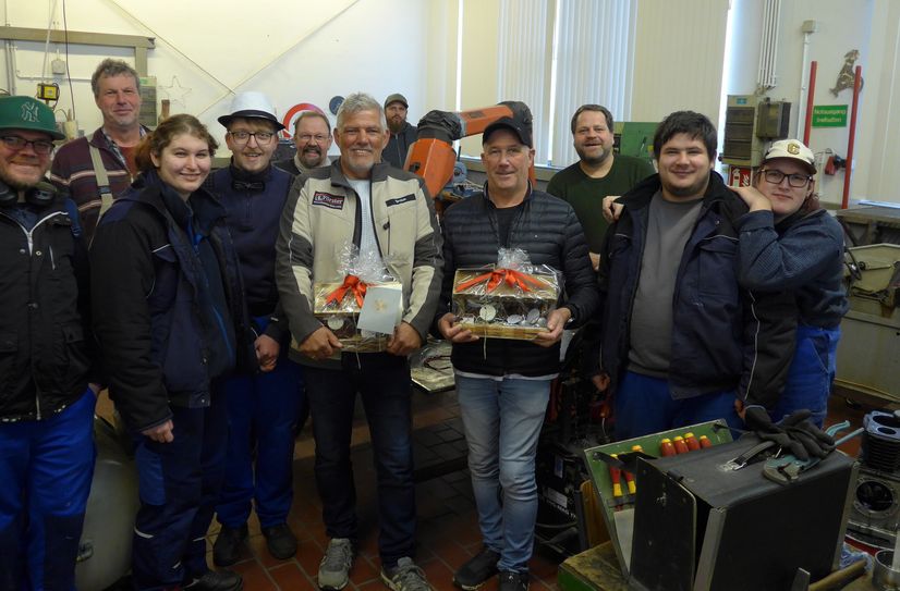 In der Werkstatt des ABK-Hilfswerks bedankten sich Bewohner und Betreuer für großzügige Unterstützung.