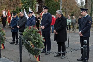 Bei der Kranzniederlegung in Adenau.