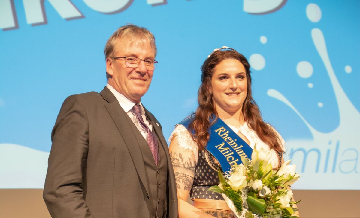 Krönung der 5. Rheinland-Pfälzischen Milchkönigin – Vivian Ludwig tauscht Laborkittel gegen Krone. Foto:FF