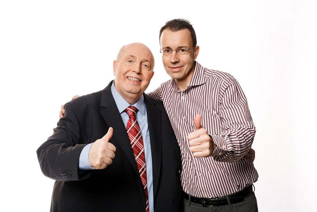 Fußball-Urgestein Reiner Calmund mit Firmenchef Andreas Brucker. Zum Jubiläum rührt »Calli« die Werbetrommel für das Familienunternehmen. Foto: Frank Schoepgens