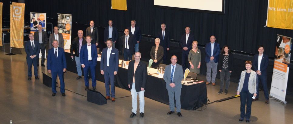 Im City-Forum in Euskirchen präsentierten die Akteure der Zukunftsinitiative  die neu eingeführte Marke »Eifel«. Foto: Scholl