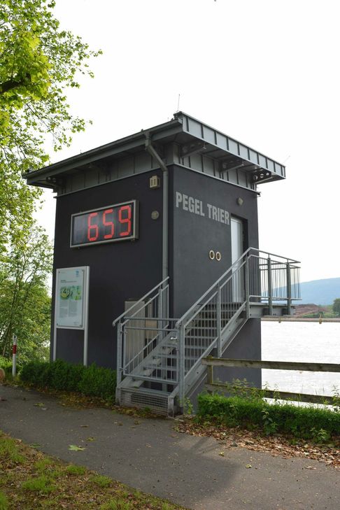 Der moderne Trierer Pegel. Foto: Neumann