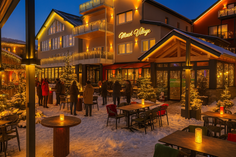 Winterliche Stimmung im Winter Village – die Tombola für den guten Zweck sorgt für zusätzliche Spannung.