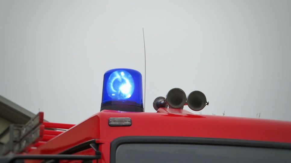 Verletzt wurde bei dem Feuer glücklicherweise niemand. Alle Bewohner konnten wieder in ihre Wohnungen zurückkehren.