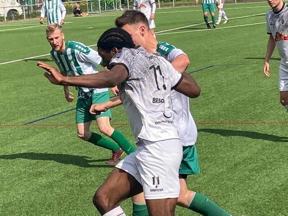 Einen gebrauchten Tag hatte die Mendiger Eintracht, die das Auswärtsspiel in Wirges 1:3 verlor. Auch Torjäger Brice Mitel (Bild) konnte die Niederlage nicht verhindern.