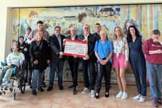 Der Hunsrücker Songkontest e.V. hat sich im Juli endgültig verabschiedet, mit einer Spende in Höhe von 5 600 Euro an die Lebenshilfe Rhein-Hunsrück.