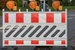 Symbolfoto einer Warnbake