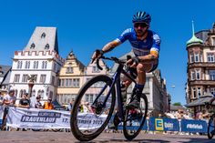 Der Kopfsteinpflasterkurs erfordert gutes Radhandling