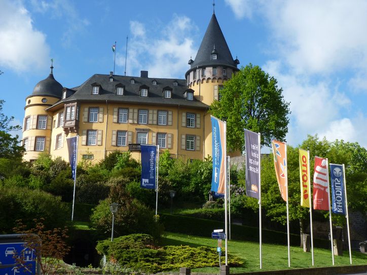 Die Genovevaburg ist ein Wahrzeichen der Stadt Mayen.
