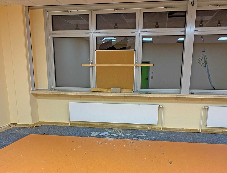 Einbrecher haben in der Realschule plus und FOS Untermosel eine Spur der Verwüstung hinterlassen.