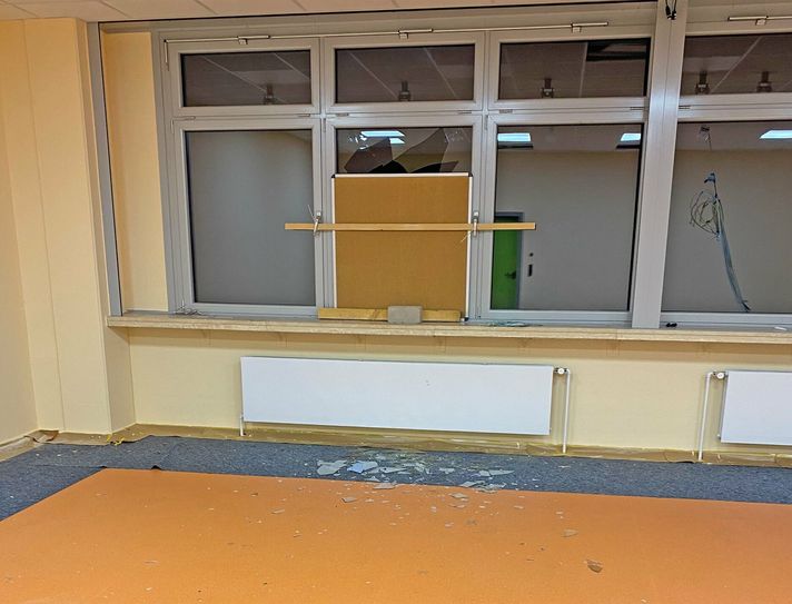 Einbrecher haben in der Realschule plus und FOS Untermosel eine Spur der Verwüstung hinterlassen.