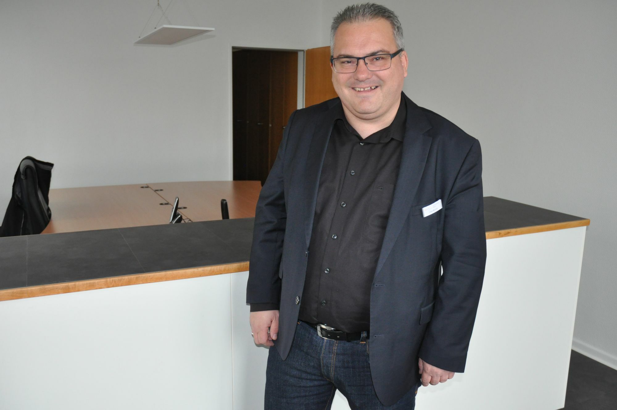 Mayens "City-Manager" Peter Michels in seinem neuen Büro in der ehemaligen Brauerei.