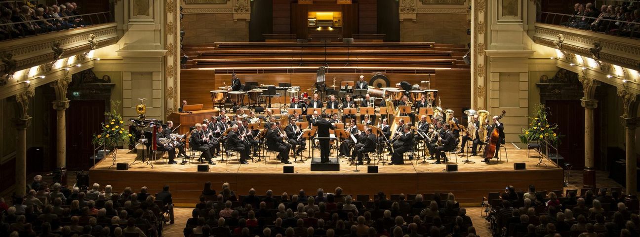Das Musikkorps der Bundeswehr spielt zugunsten von wohnungslosen Menschen. Foto: FF
