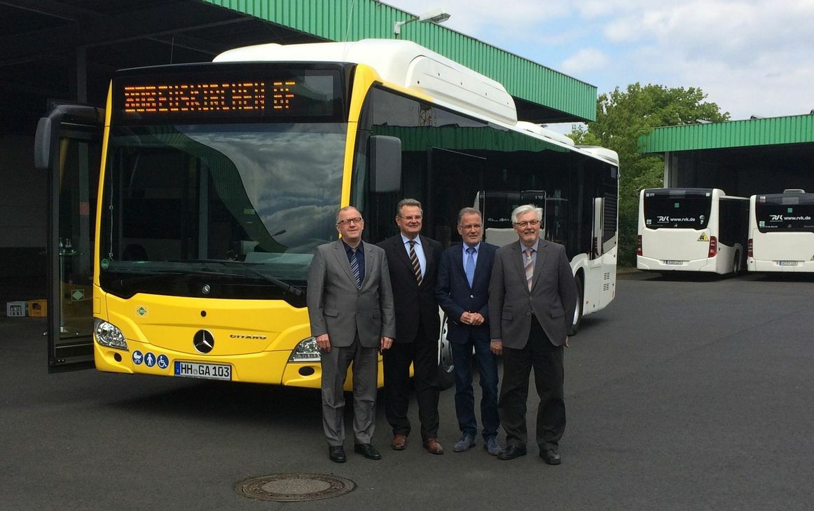 Von links: RVK-Geschäftsführer Eugen Puderbach, Landrat Günter Rosenke, Bürgermeister Dr. Uwe Friedl und SVE-Geschäftsführer Rainer Klein-Lüpke.