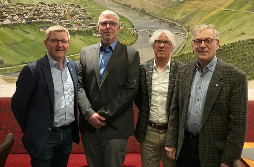 Das neue Direktorium, bestehend aus dem Kaufmännischen Direktor Jürgen Leitzgen, dem Direktor für Unternehmenskultur Werner Schmitz und Rainer Klippel als Direktor Teilhabe freue sich auf die Zusammenarbeit und schaue optimistisch in die kommende Zeit.