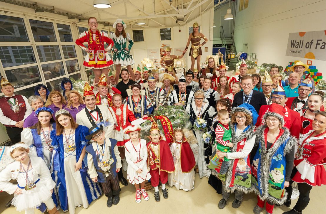 Zurück zur Normalität: Die evm-Palettenparty im Januar 2020 war ein voller Erfolg. In diesem Jahr verlost die evm wieder elf Paletten mit Wurfmaterial.