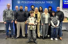 Die ausgezeichneten Helferinnen und Helfer