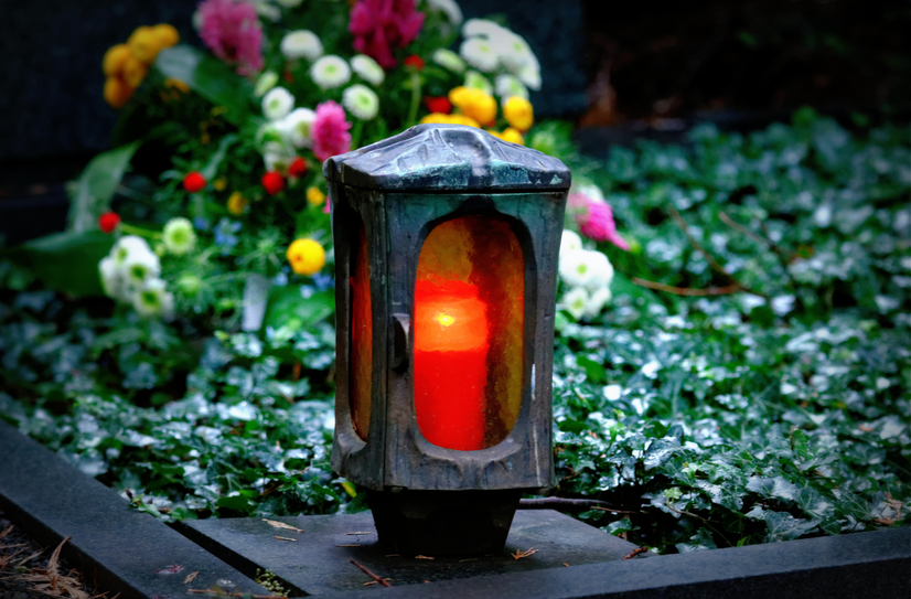 Die Polizeiwache Traben-Trarbach sucht nach einer Grabschändung am Irmenacher Friedhof nach Zeugen.