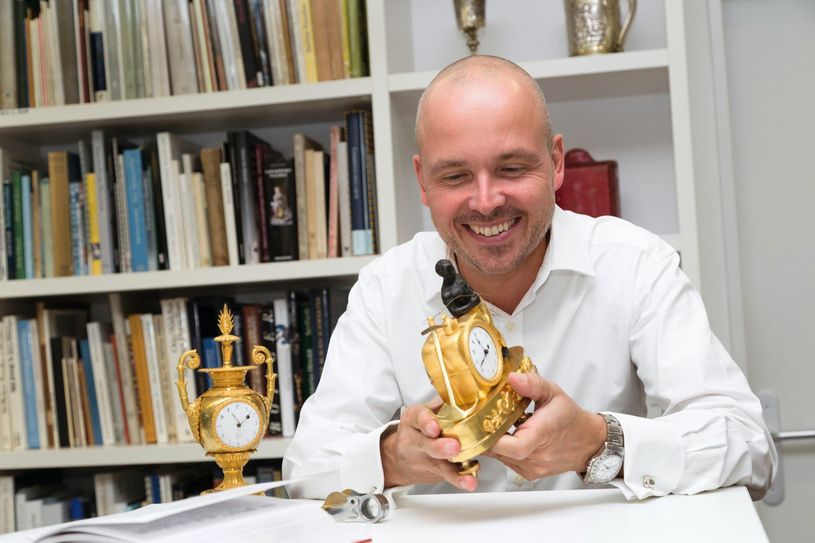 Christoph Bouillon ist seit knapp 30 Jahren als Kunstexperte tätig. Nach seinem Studium der Kunstgeschichte absolvierte er zusätzlich eine kaufmännische Ausbildung im Kunstgewerbe. Foto: Van Ham