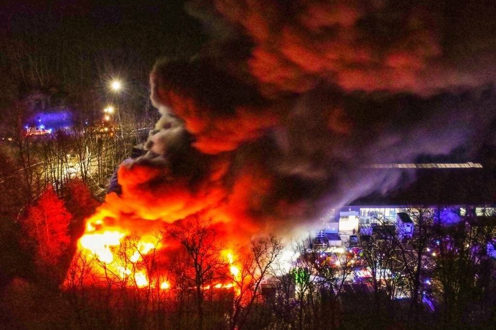 Großbrand im Industriepark Herrstein.