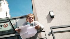 Hartz-IV-Empfägerin Nina hofft auf die Unterstützung des Jobcenters