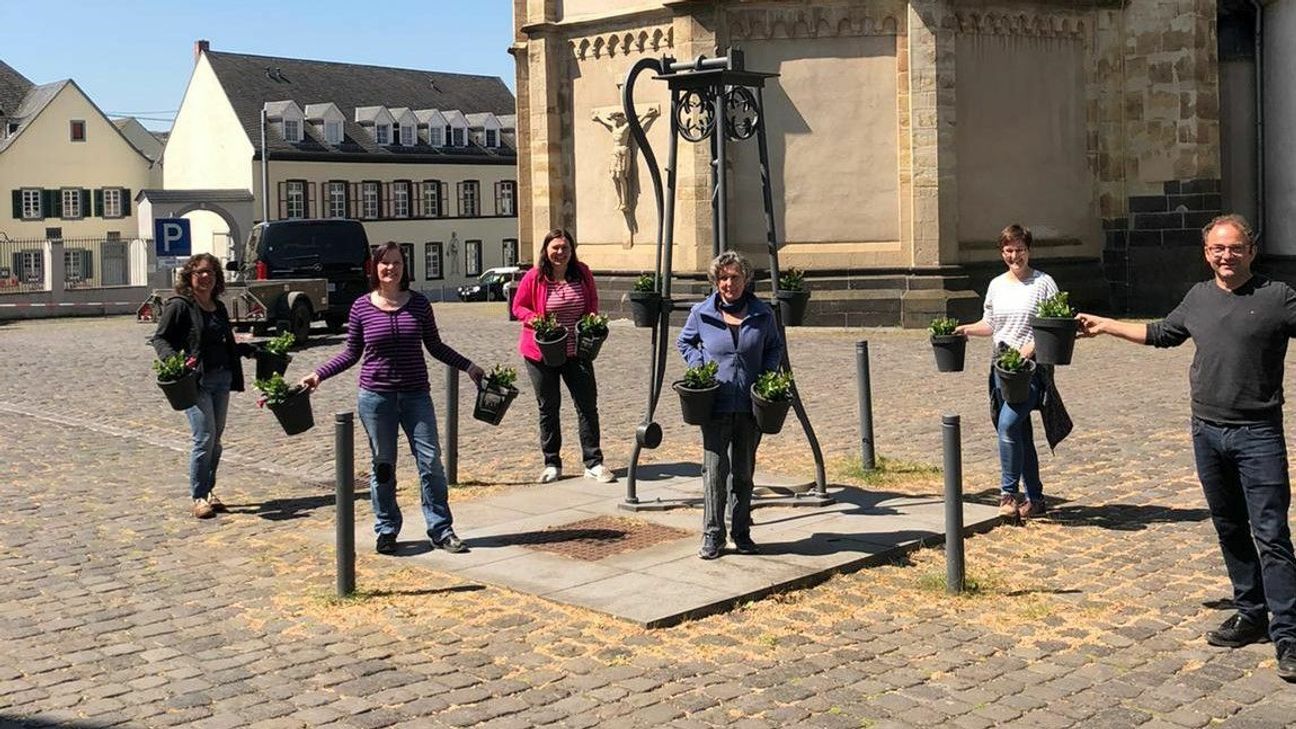 Das Blumenteam von "WIR in Münstermaifeld".