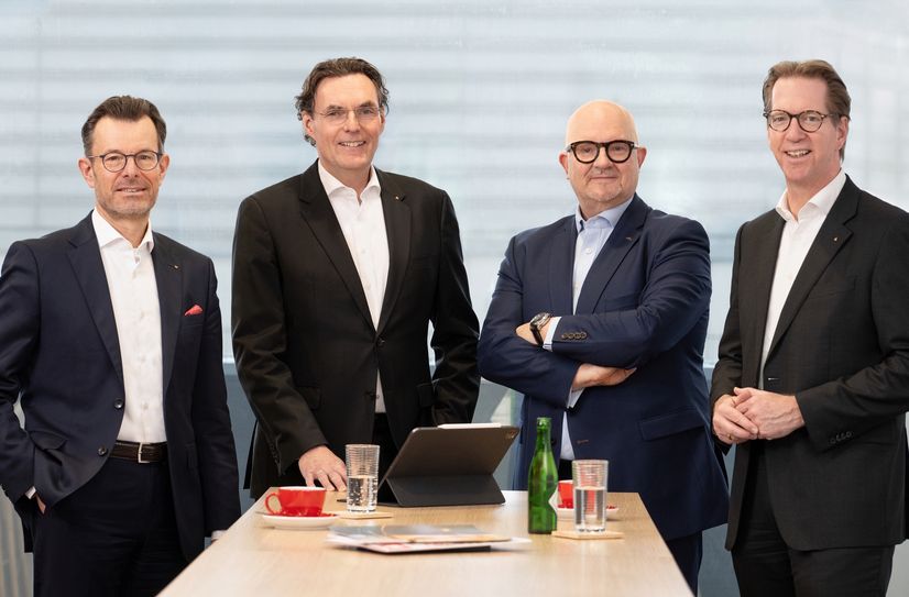 Der Vorstand der Sparkasse Aachen (v.l.n.r.): Dr. Christian Burmester (stellvertretender Vorstandsvorsitzender), Norbert Laufs (Vorstandsvorsitzender), Holger Schmitz (stellvertretendes Vorstandsmitglied), Thomas Salz (Vorstandsmitglied). Foto: SK