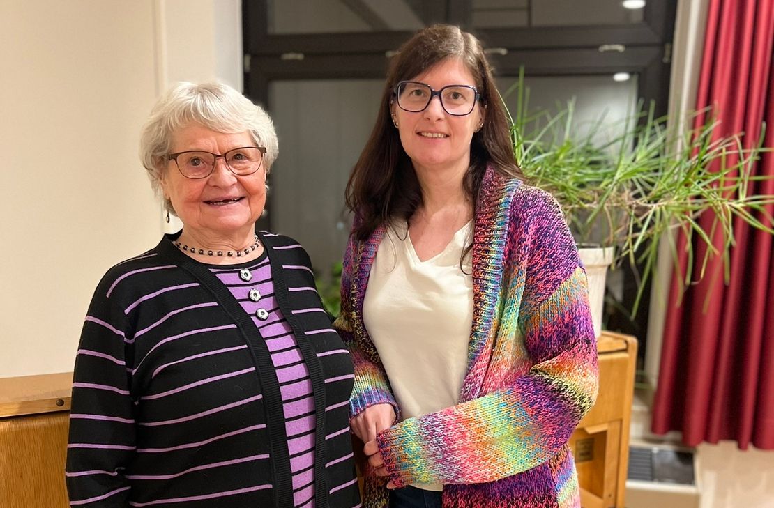 Brigitte Neumann begleitet seit 28 Jahren schwerkranke und sterbende Menschen, Natalie Dederichs ist seit vier Jahren im Ambulanten Hospizdienst Monschauer Land aktiv. Gesucht werden Mitstreiter jeden Alters und Geschlechts. Der Bedarf ist groß, denn: »In der letzten Lebensphase alleine sein will niemand!«