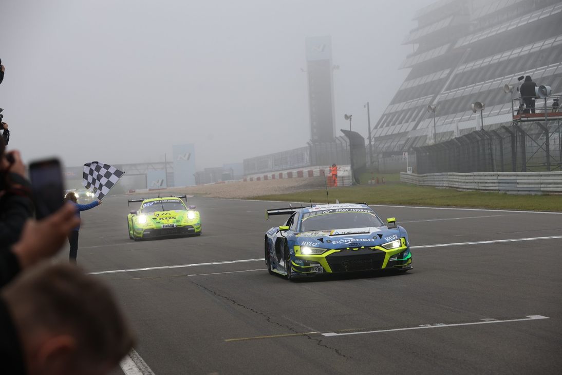 Audi gewinnt unerwartet in der Eifel.