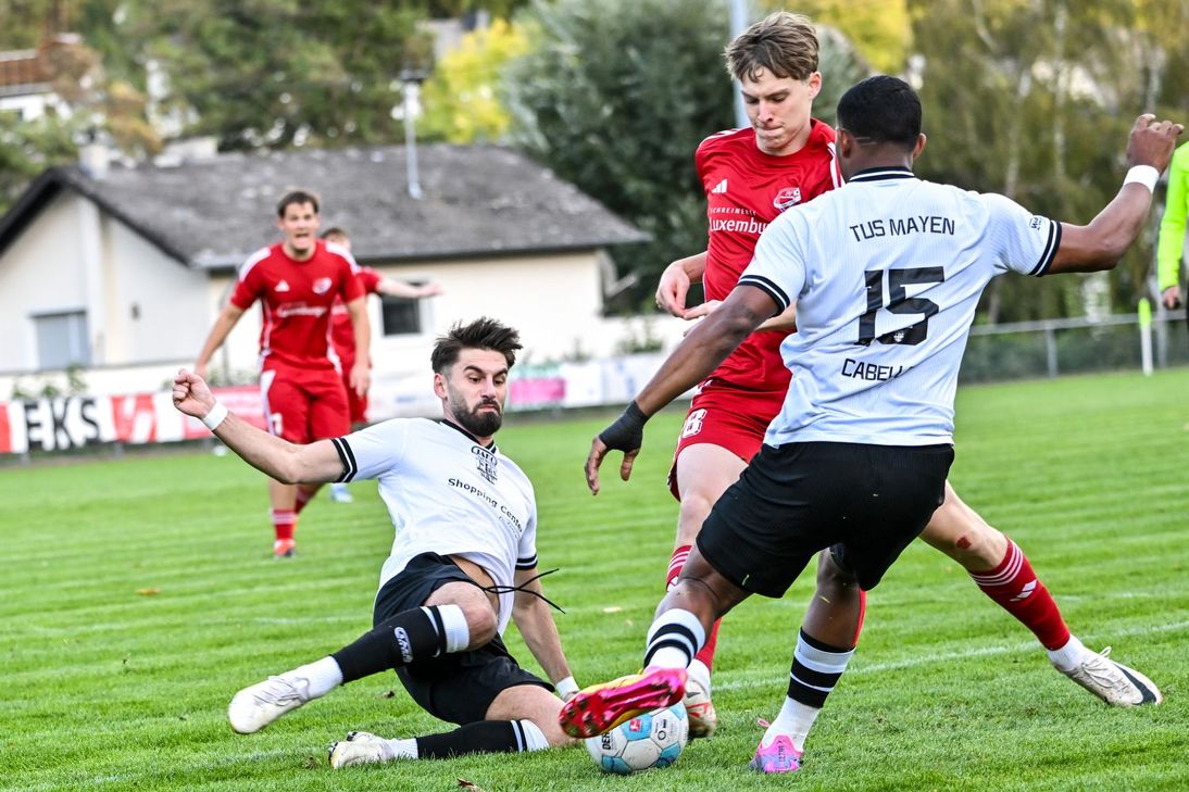 Trotz guten Fußballs konnte die Niederlage des TuS  nicht vermieden werden.