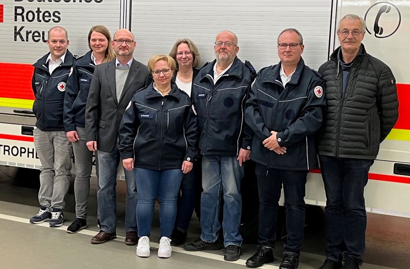 Vorstand und Bereitschaftsleitung des DRK-Ortsvereins Rheinböllen e.V. blicken zuversichtlich in die Zukunft. Großer Dank galt Franz-Josef Lauer (re.) für sein langjähriges Wirken.