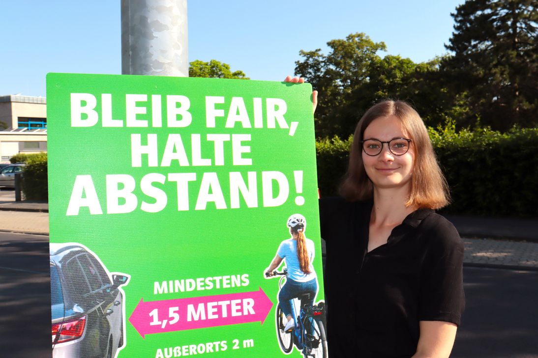 Die Euskirchener Mobilitätsmanagerin Meike Mäncher begrüßt die Plakatkampagne.