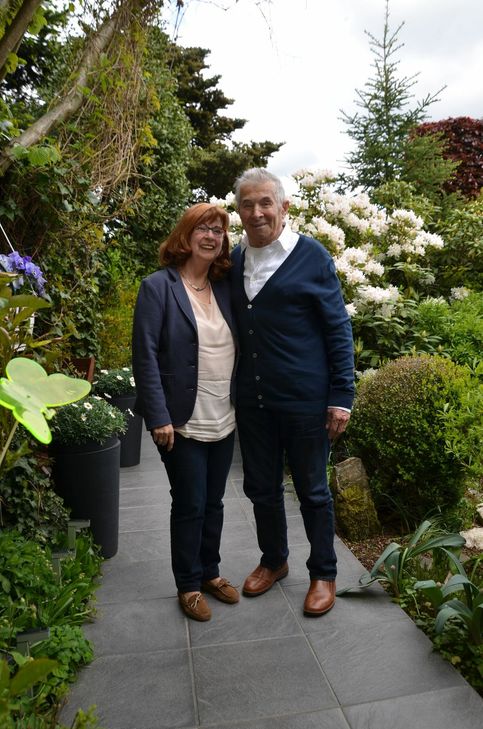 Jetzt endlich versprechen sie sich auch kirchlich ewige Treue.