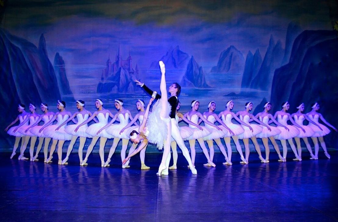 In Alsdorf und Euskirchen wird das Tanzmärchen "Schwanensee" aufgeführt.