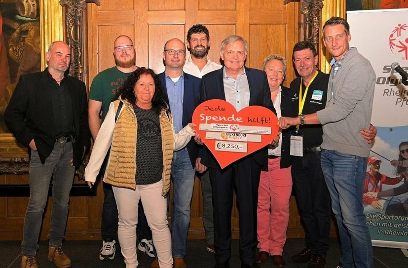 Das Orgateam des Nimsrock-Festival überreichte nach dem letzten Festival eine Spende von 8.250 Euro an Special Olympics Rheinland-Pfalz . Auch in diesem Jahr wird der Erlös gespendet.