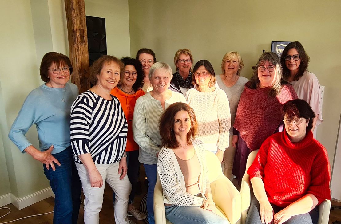 Mitgliederinnen der UFH Rhein-Hunsrück treffen sich regelmäßig bei Veranstaltungen.