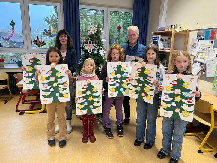 Kleine Bastler und große Organisatoren freuen sich auf die besondere Konzener Weihnachtszeit. Los geht es am Freitag, 1. Dezember, mit dem Weihnachtsbaumschmücken am Ehrenmal und endet mit einem Weihnachtskonzert in der Pfarrkirche am Sonntag, 7. Januar.