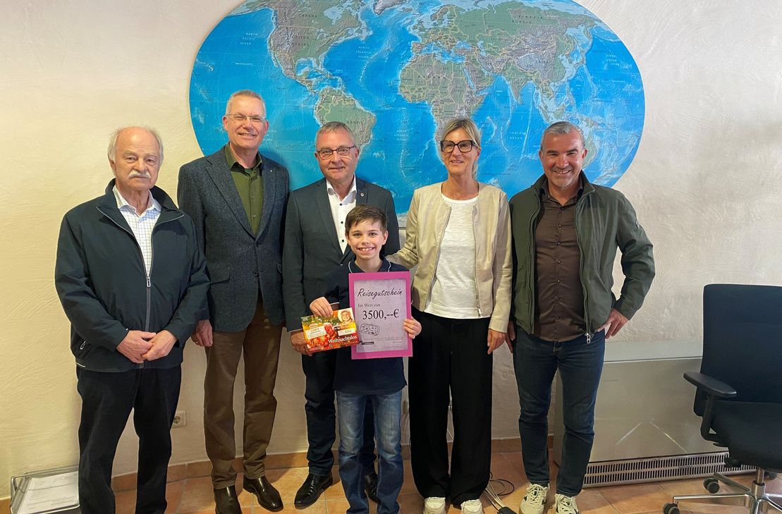 V.l.: Rolf Mundt, Steffen Sprenger, Fiepko Koolman, der Gewinner Hannes Brenner, Tina Huber, Marco Schwarz