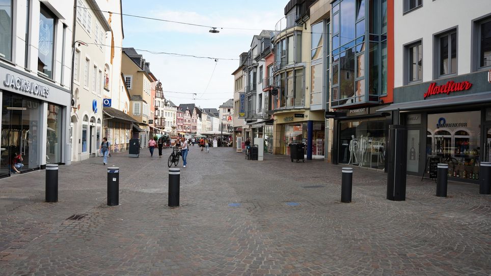 Sicherheitsmaßnahmen in der Fußgängerzone: Neue Poller, hier in der Brotstraße, sollen für mehr Schutz im Innenstadtbereich sorgen.