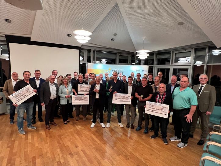 Die Teilnehmer der „Sterne des Sports“ in Bronze bei der feierlichen Preisverleihung in der Kreisverwaltung Cochem-Zell..