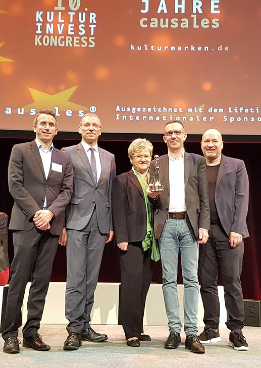 Die Trierer Delegation nimmt den Europäischen Kulturmarken-Award bei der Preisverleihung am 12. November in Berlin entgegen (v.l.n.r.): Jan Hoffmann, Norbert Käthler, Annette Mutsch, Thomas Schmitt und Johannes Kram. Foto: ttm