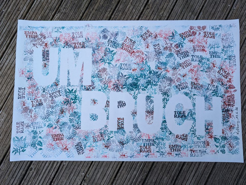 Das Gesamtkunstwerk der Eröffnungsfeierlichkeiten steht im Zeichen des diesjährigen Mottos der Kunstroute: "Umbruch". Inspiriert wurde das Kunstwerk von Elisabeth Hatscher.