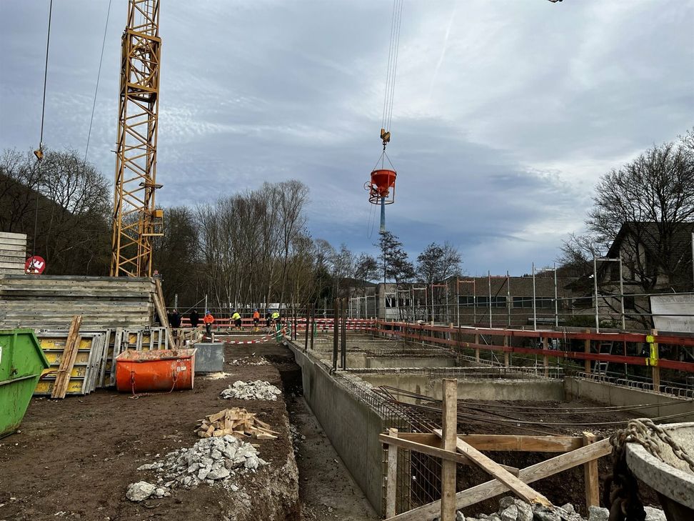 Nach sehr langer Wartezeit sind die Bauarbeiten im Gange.