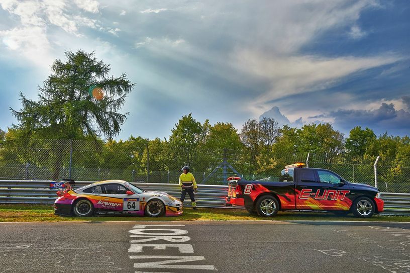 Die "E-Unit" im Einsatz. Fotos: Robert Kah/Nürburgring