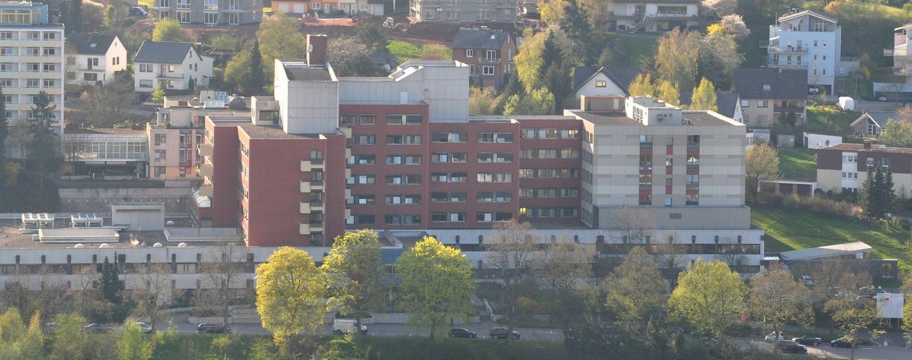 Das Kreiskrankenhaus St. Franziskus behandelt verletzte Kinder aus Afghanistan. Foto: Archiv
