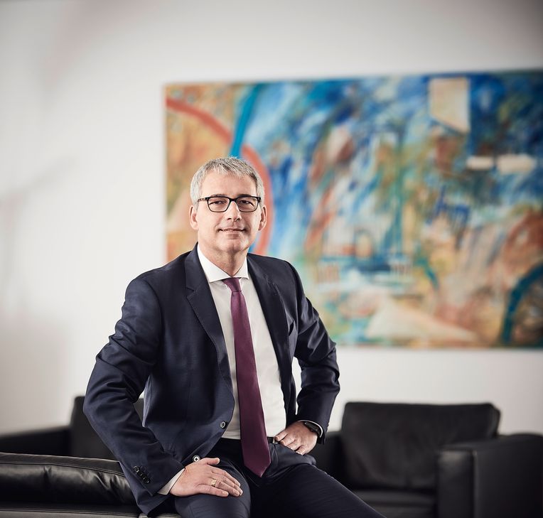 Sascha Monschauer ist Vorstandsvor­sitzender der Volksbank RheinAhrEifel eG.