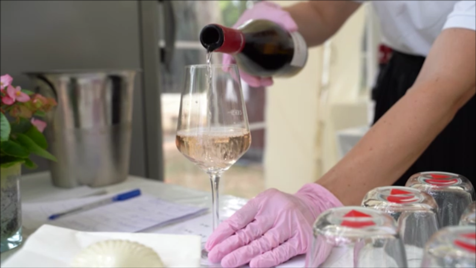 Gefahrloses Genießen: Bei »Pinot im Park« wird auf Hygiene geachtet.