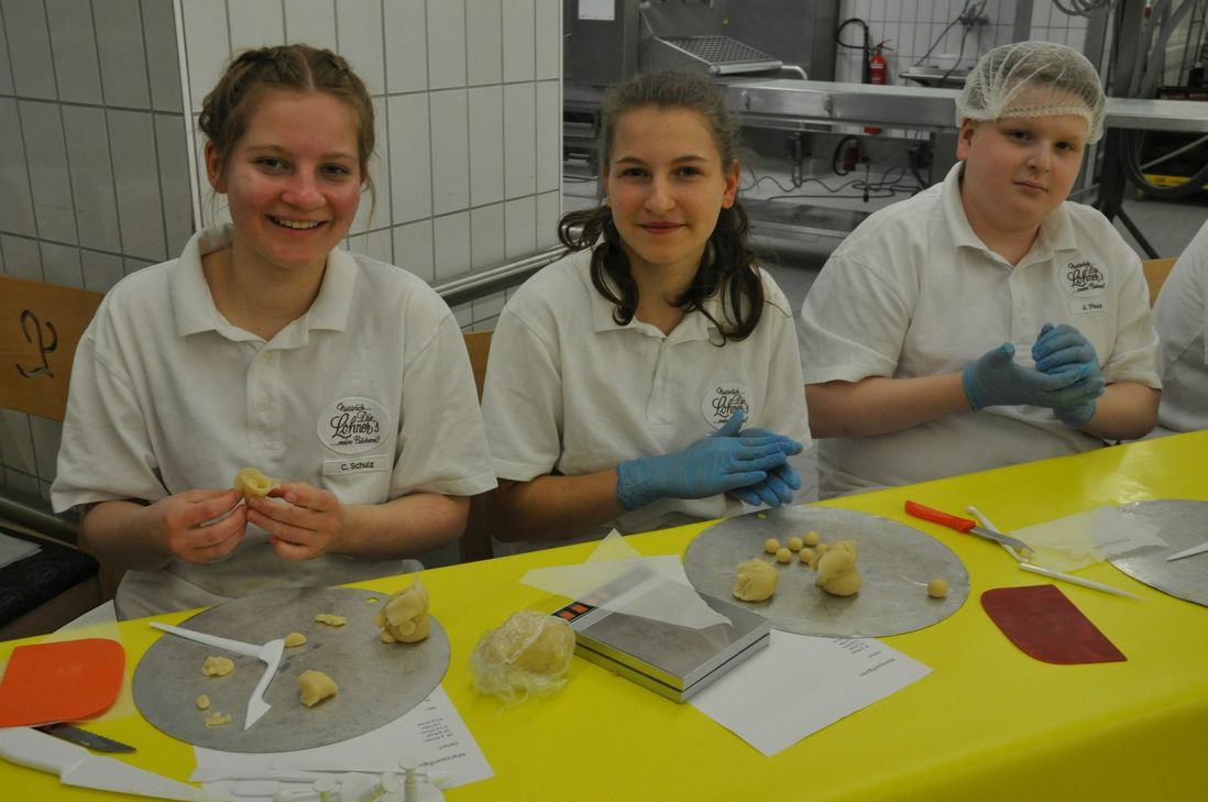 Der "Lohner's"-Nachwuchs scheint mit seiner Berufswahl nicht unzufrieden zu sein.