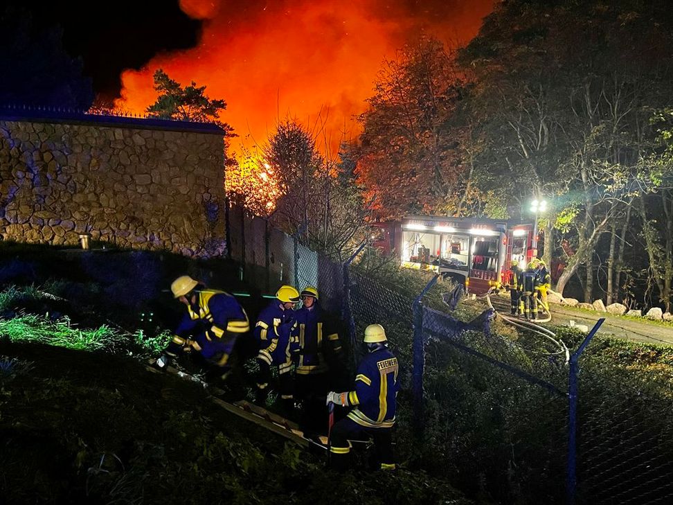 Beim Brand des Luxus-Anwesens entstand am Abend des 2. November ein Schaden in Millionenhöhe.