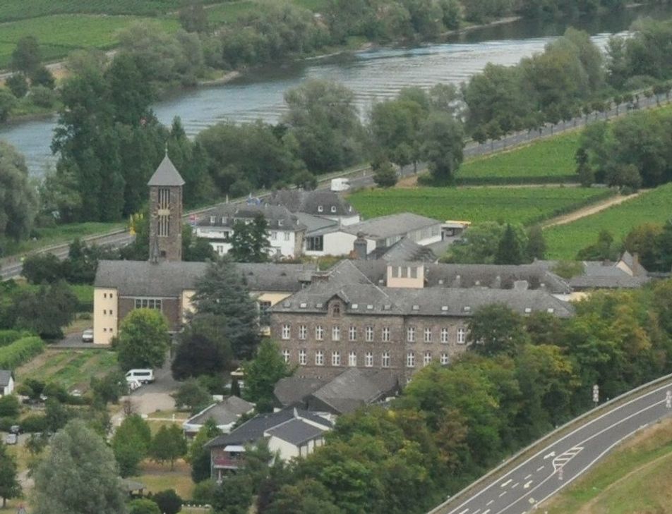 Das Corona-Virus hat einen weiteren Toten im Behinderteneim "Kloster Ebernach" gefordert. Foto: Archiv Pauly